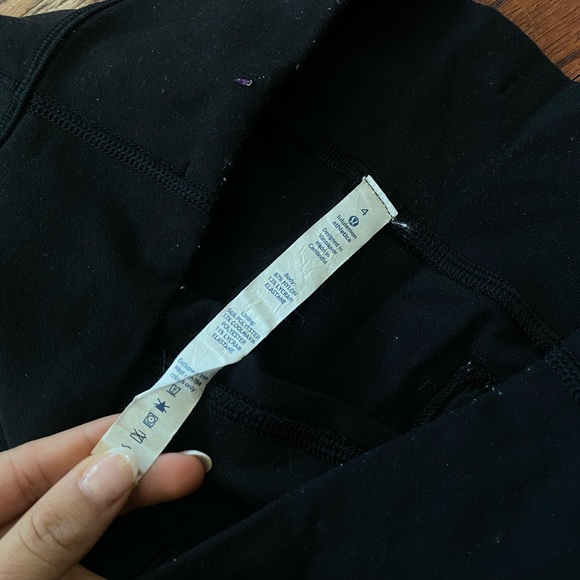 Lulu lemon black joggers size 4 - Picture 5 of 12